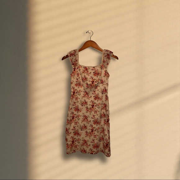 579 Dresses & Skirts - 579 Vintage floral babydoll dress. Size medium